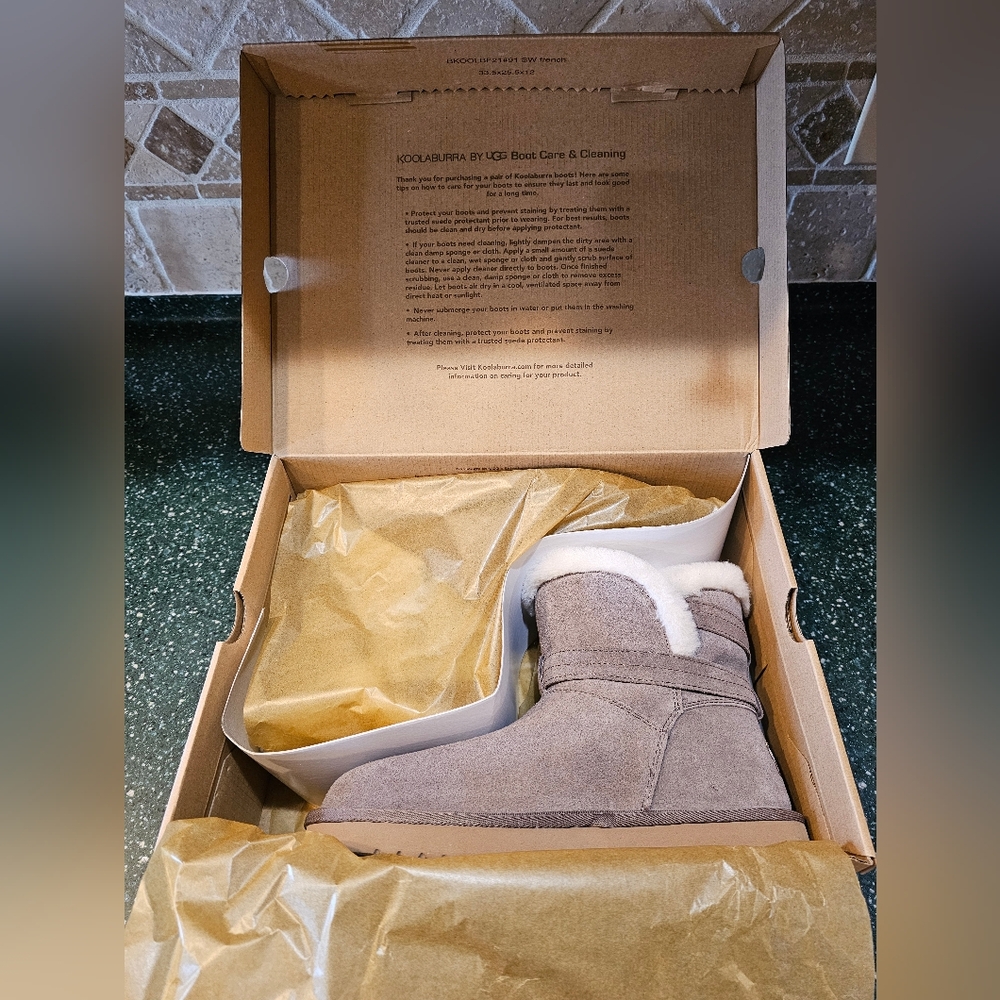 NWOT!  Koolaburra by UGG boots